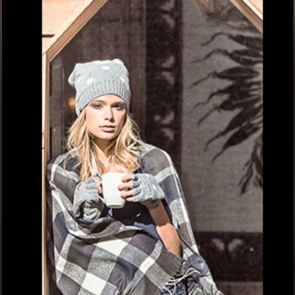 NWT Plush-Apparel Lush Blue, Cream and Gray Plaid Scarf